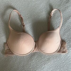 Elegant Lace Trimmed Bra in Nude